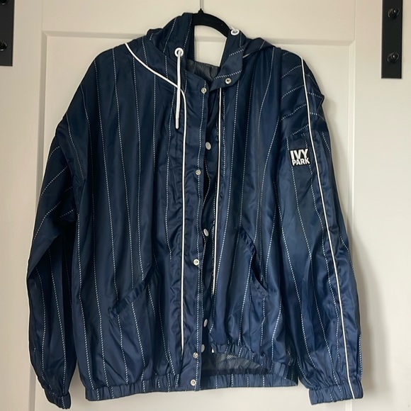 Ivy Park hooded jacket - Picture 1 of 3